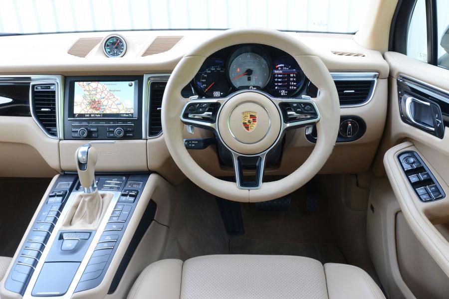  Porsche Macan S 2014 года  (UK) (фото 4 из 7)